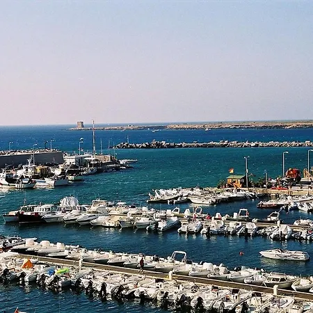 Domus Ponente Apartment *
